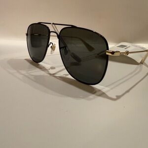 NWT $326 GUCCI SUNGLASSES GG0514S 001 Black/Gold/ Black Lenses 57-18-140…